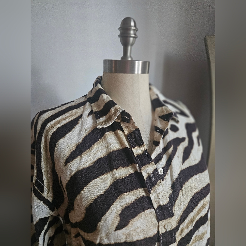 LAUREN RALPH LAUREN Relaxed Fit Zebra-Print Linen Shirt | SZ S - Picture 6 of 14